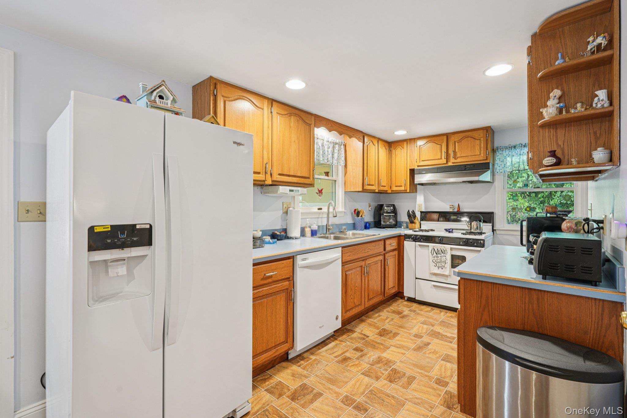 #12 photo, 4 River Road, Tuxedo Park , NY 10987