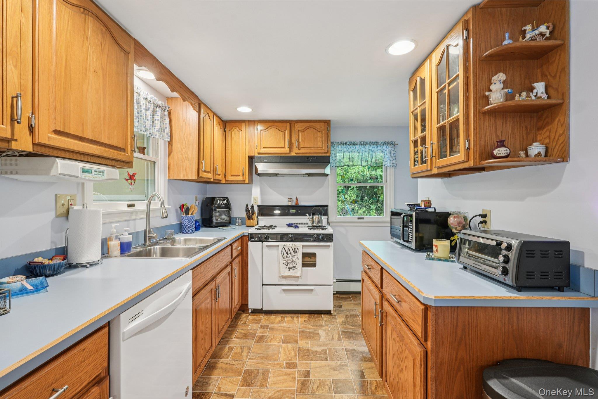 #13 photo, 4 River Road, Tuxedo Park , NY 10987