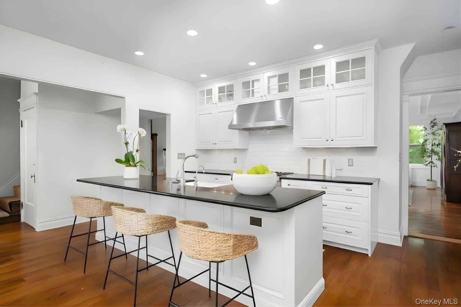 #13 photo, 120 Cliff Avenue, Pelham , NY 10803