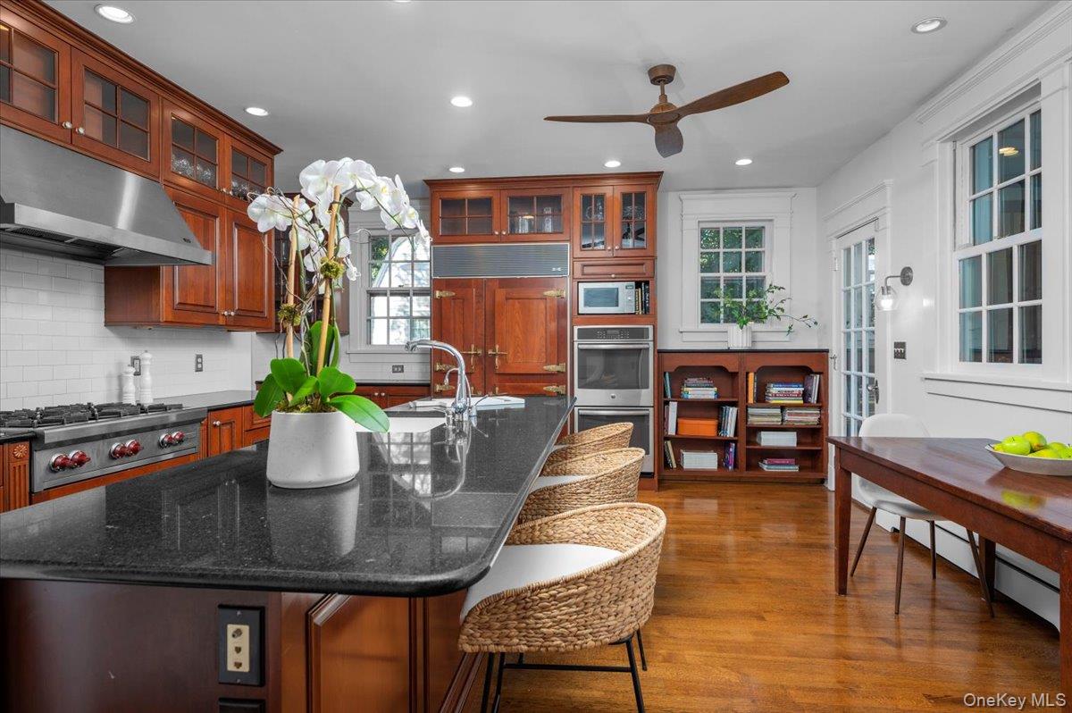 #15 photo, 120 Cliff Avenue, Pelham , NY 10803