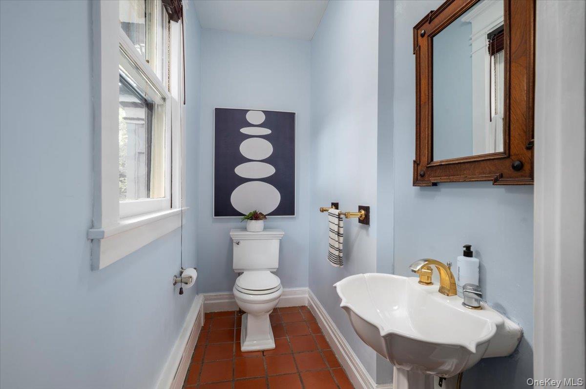 #17 photo, 120 Cliff Avenue, Pelham , NY 10803