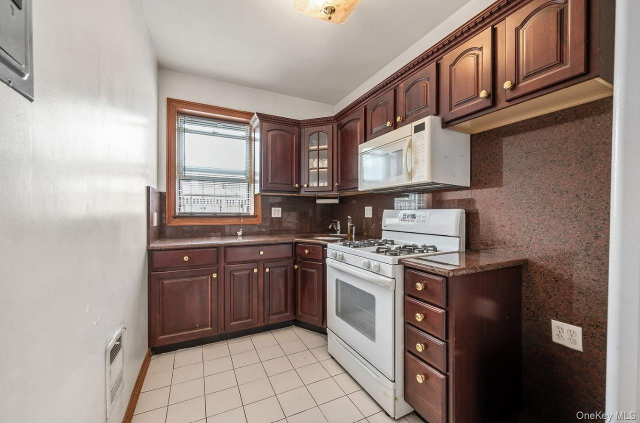 #9 photo, 309 Parkville Avenue, ブルックリン区 Brooklyn , NY 11230