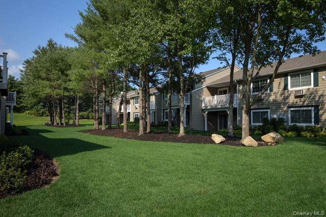 #3 photo, 2 Victorian Court, サフォーク郡 Holtsville , NY 11742