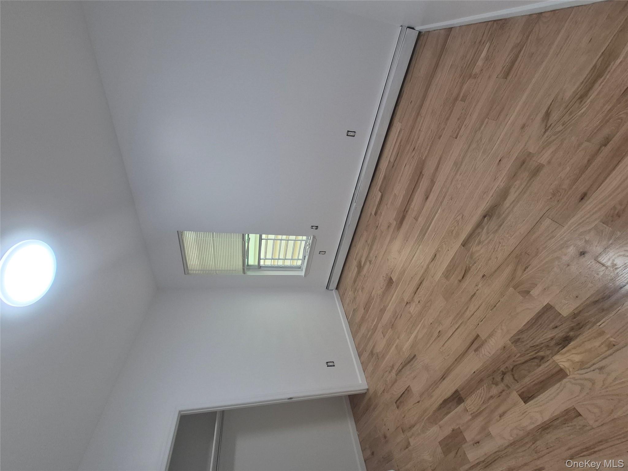 #3 photo, 829 E 226th Street, ブロンクス区 Bronx , NY 10466