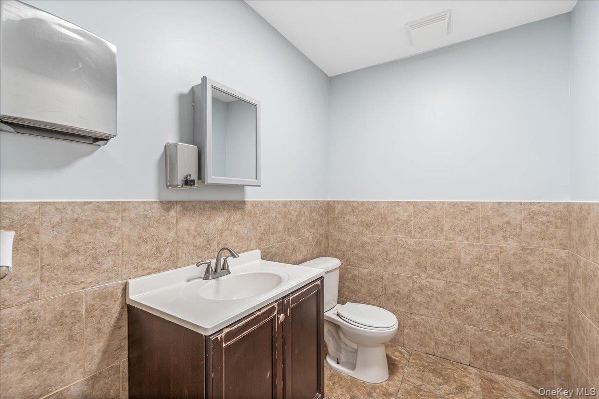 #20 photo, 5894 Grand Avenue, クイーンズ区 Maspeth , NY 11378