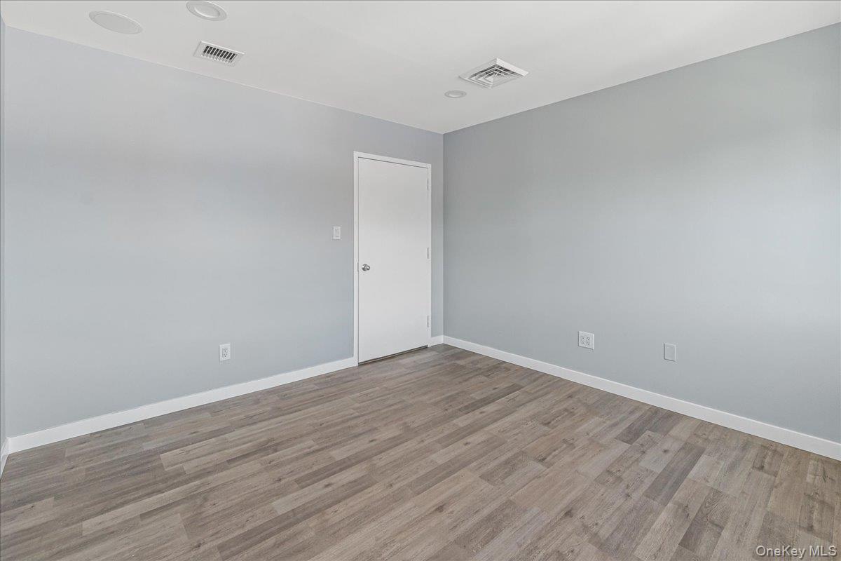 #5 photo, 5894 Grand Avenue, クイーンズ区 Maspeth , NY 11378