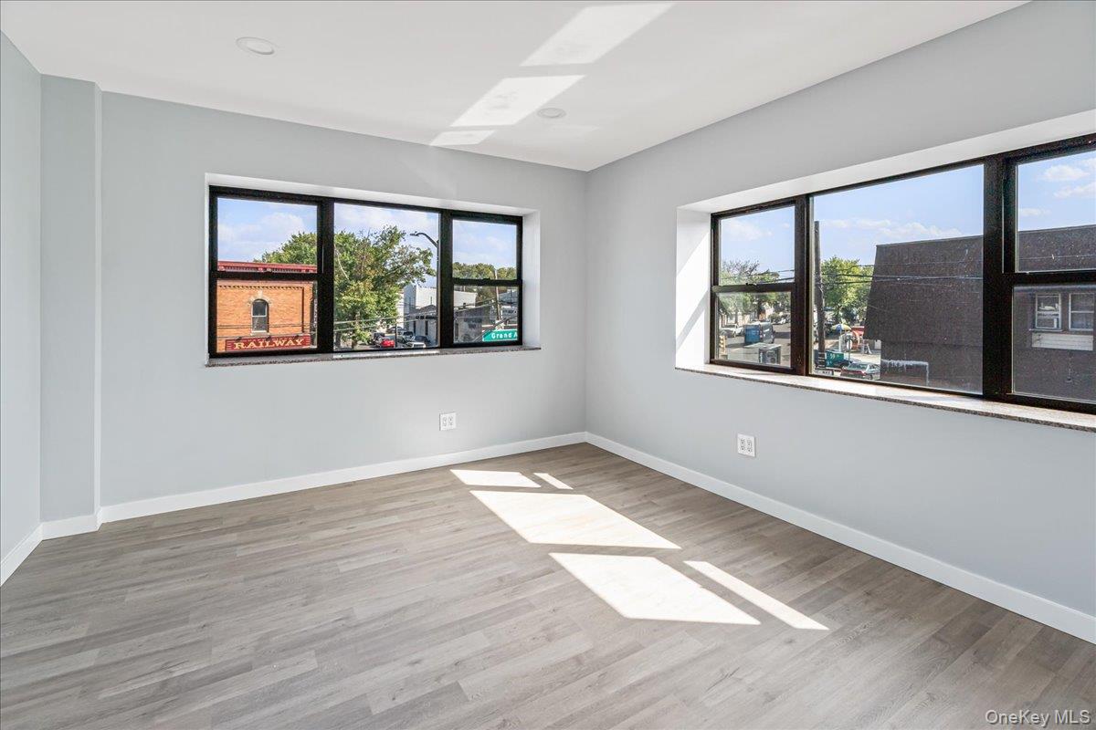 #6 photo, 5894 Grand Avenue, クイーンズ区 Maspeth , NY 11378