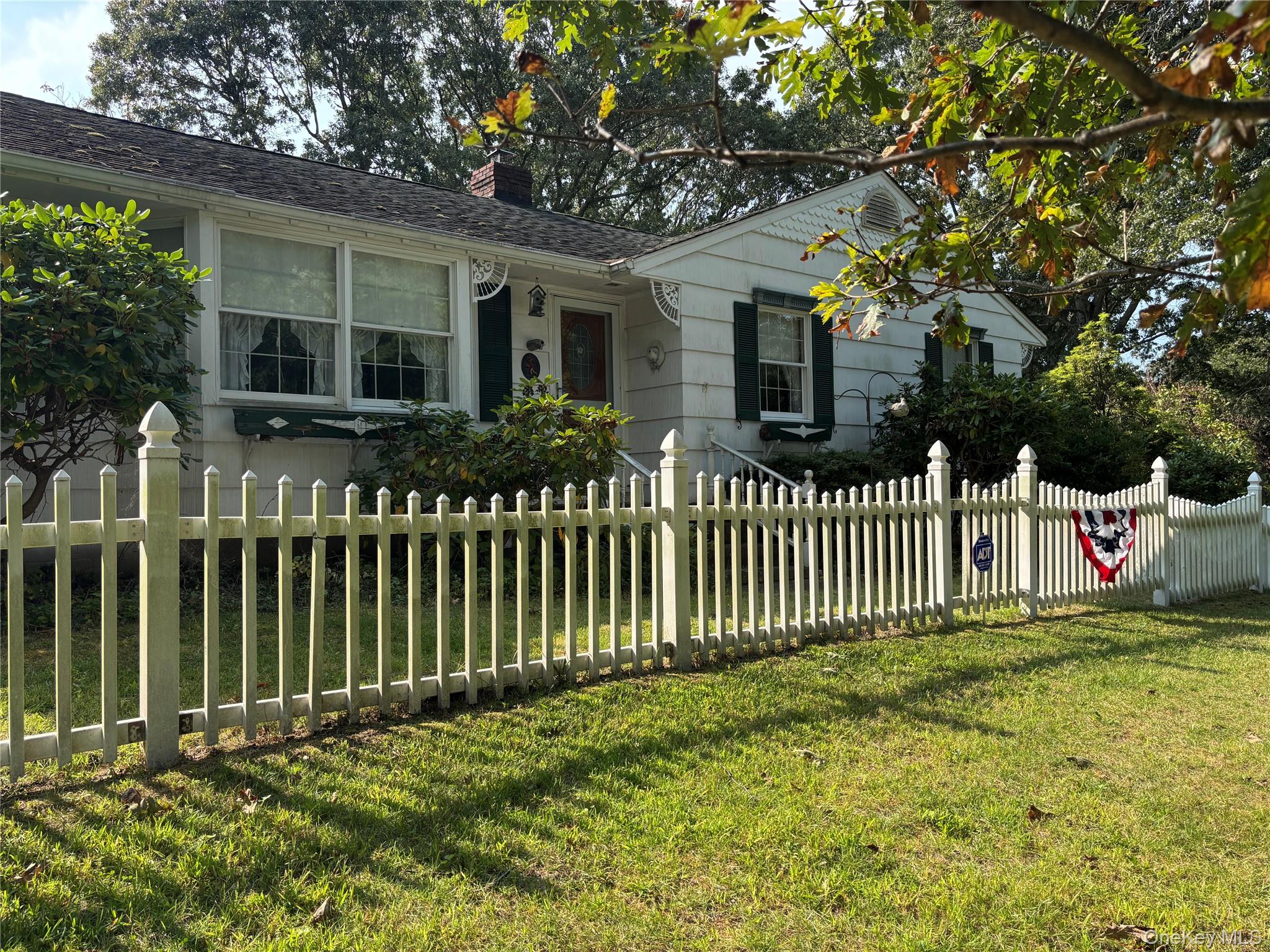 #1 photo, 16 Rocklein Road, サフォーク郡 Wading River , NY 11792