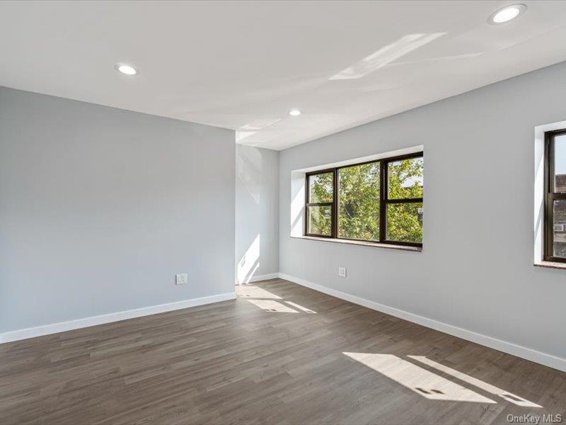 #9 photo, 58-34 59 St, クイーンズ区 Maspeth , NY 11378