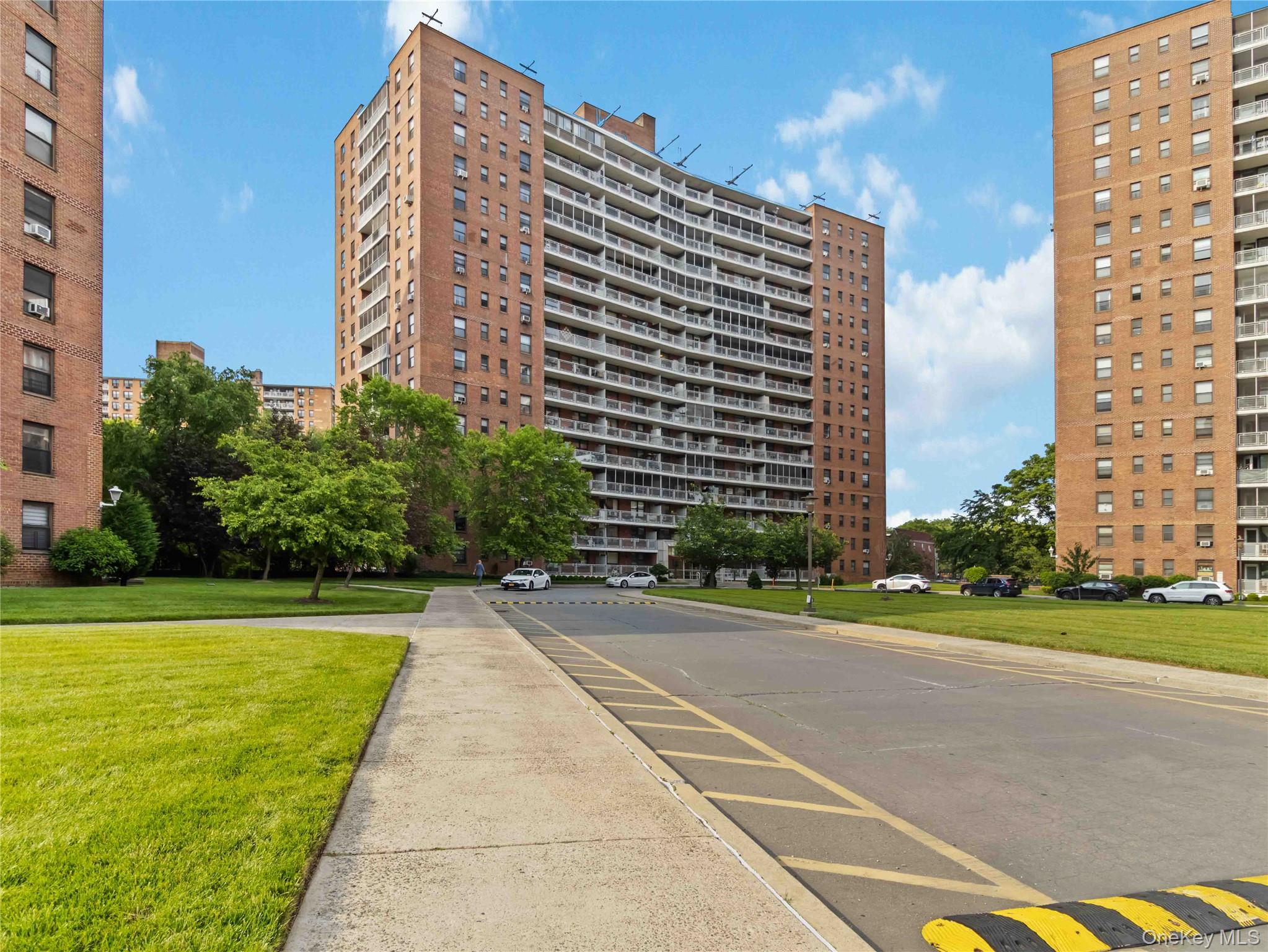 #1 photo, 61-25 98th Street, クイーンズ区 Rego Park , NY 11374