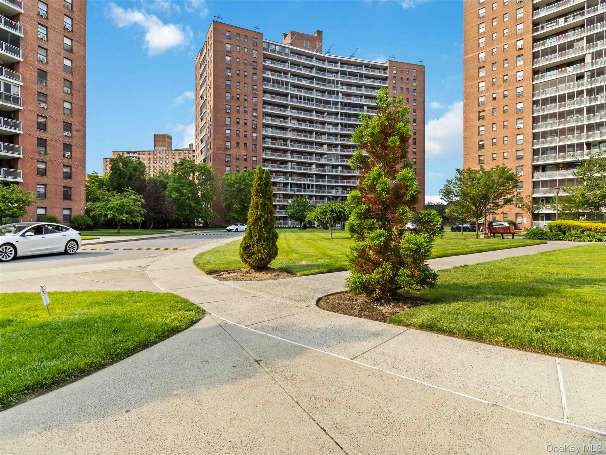 #2 photo, 61-25 98th Street, クイーンズ区 Rego Park , NY 11374