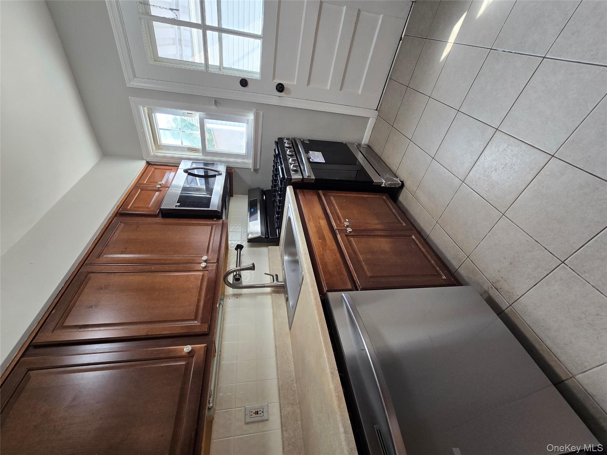 #1 photo, 127 Lyon Street, ナッソー郡 Valley Stream , NY 11580