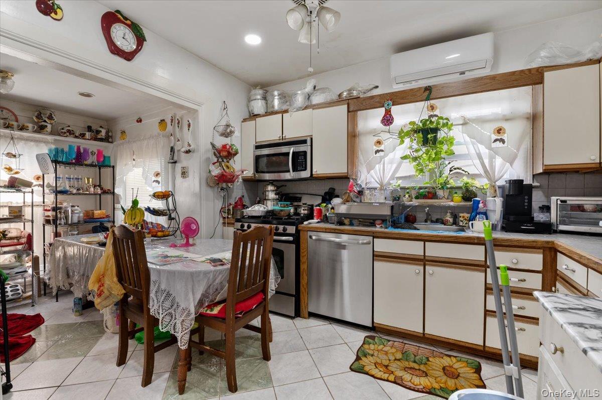 #10 photo, 15320 121st Avenue, जमैका Jamaica , NY 11434