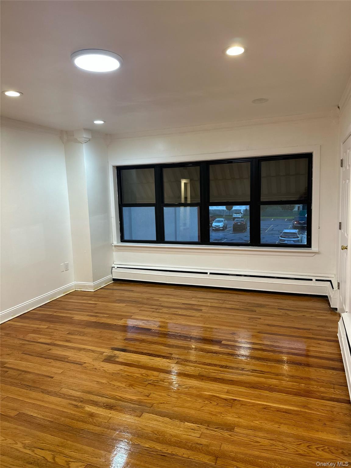 #3 photo, 1666 New York Avenue, サフォーク郡 South Huntington , NY 11746-5207