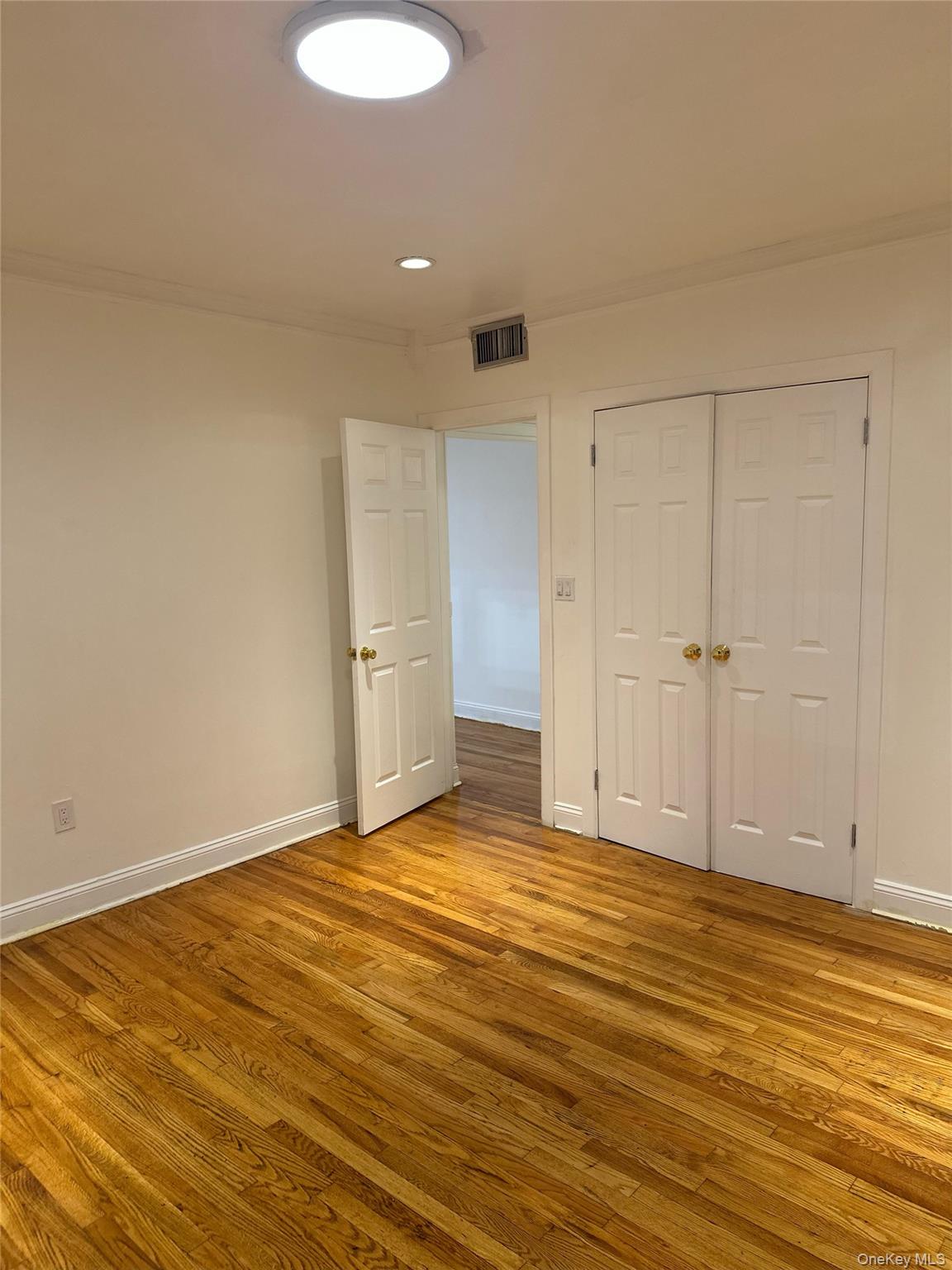 #5 photo, 1666 New York Avenue, サフォーク郡 South Huntington , NY 11746-5207