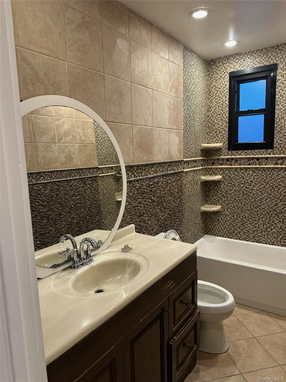 #7 photo, 1666 New York Avenue, サフォーク郡 South Huntington , NY 11746-5207