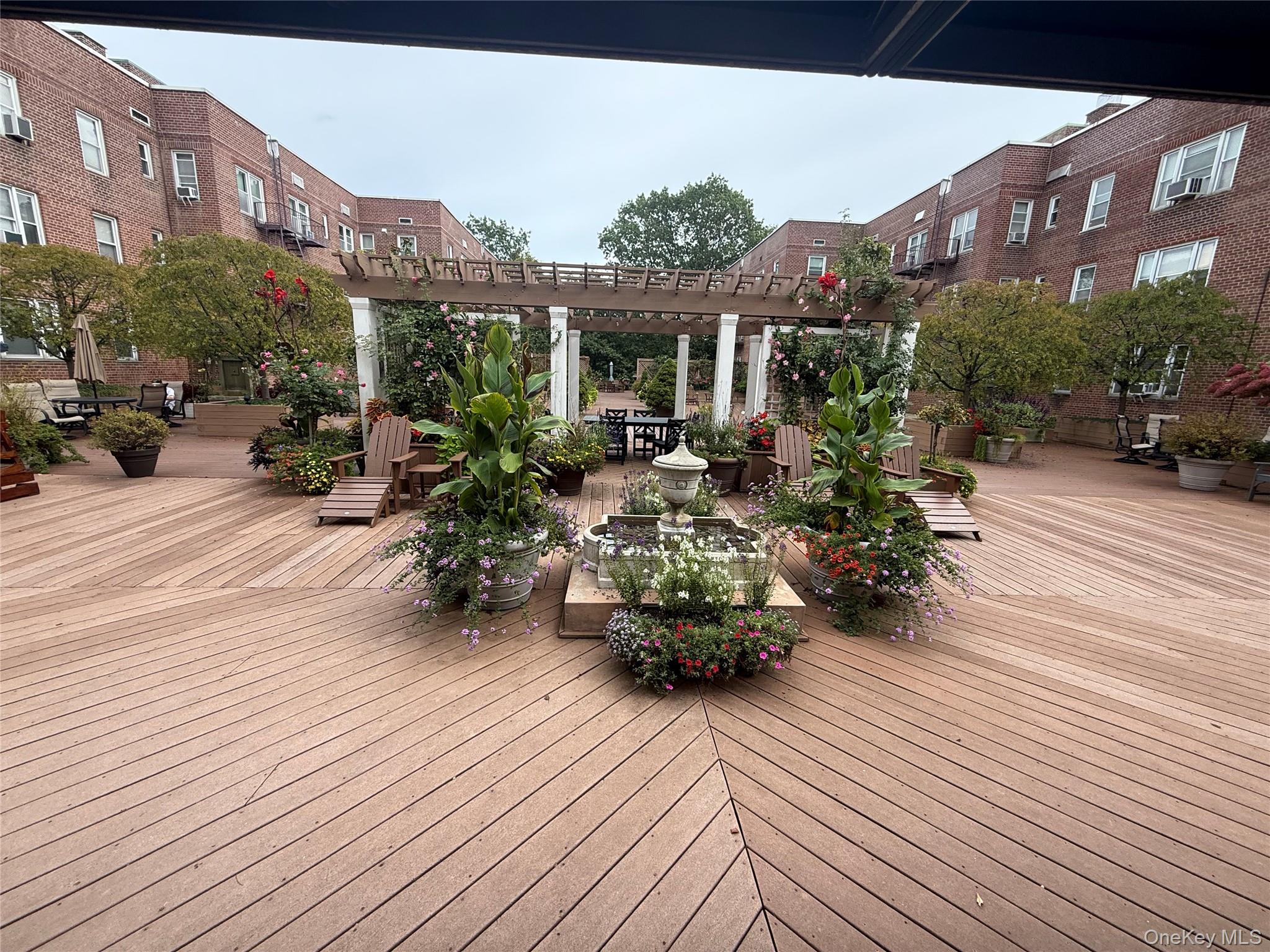 #2 photo, 2 Overlook Road, White Plains , NY 10605