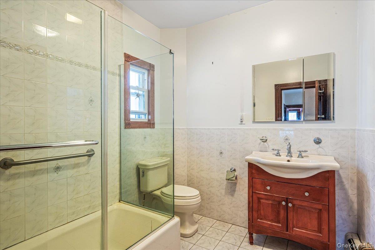 #14 photo, 4307 149th Street, 法拉盛 Flushing , NY 11355