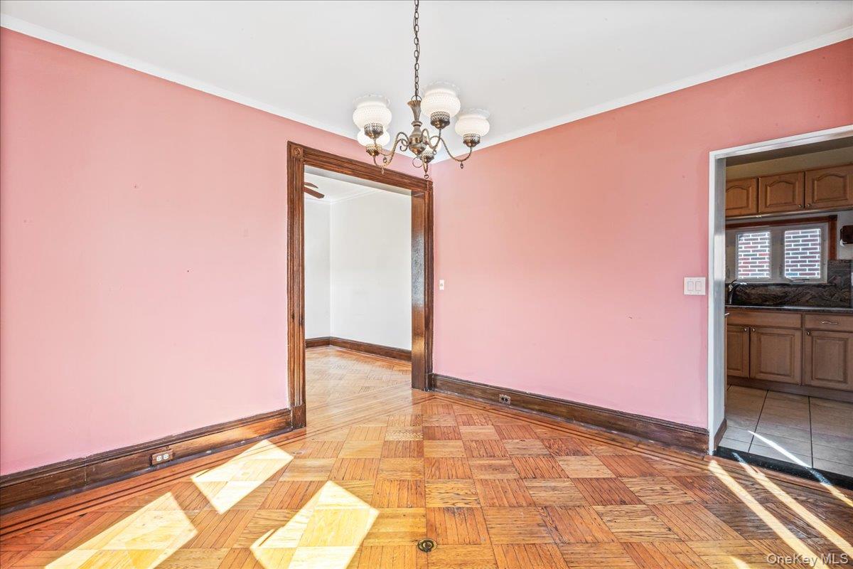 #8 photo, 4307 149th Street, 法拉盛 Flushing , NY 11355