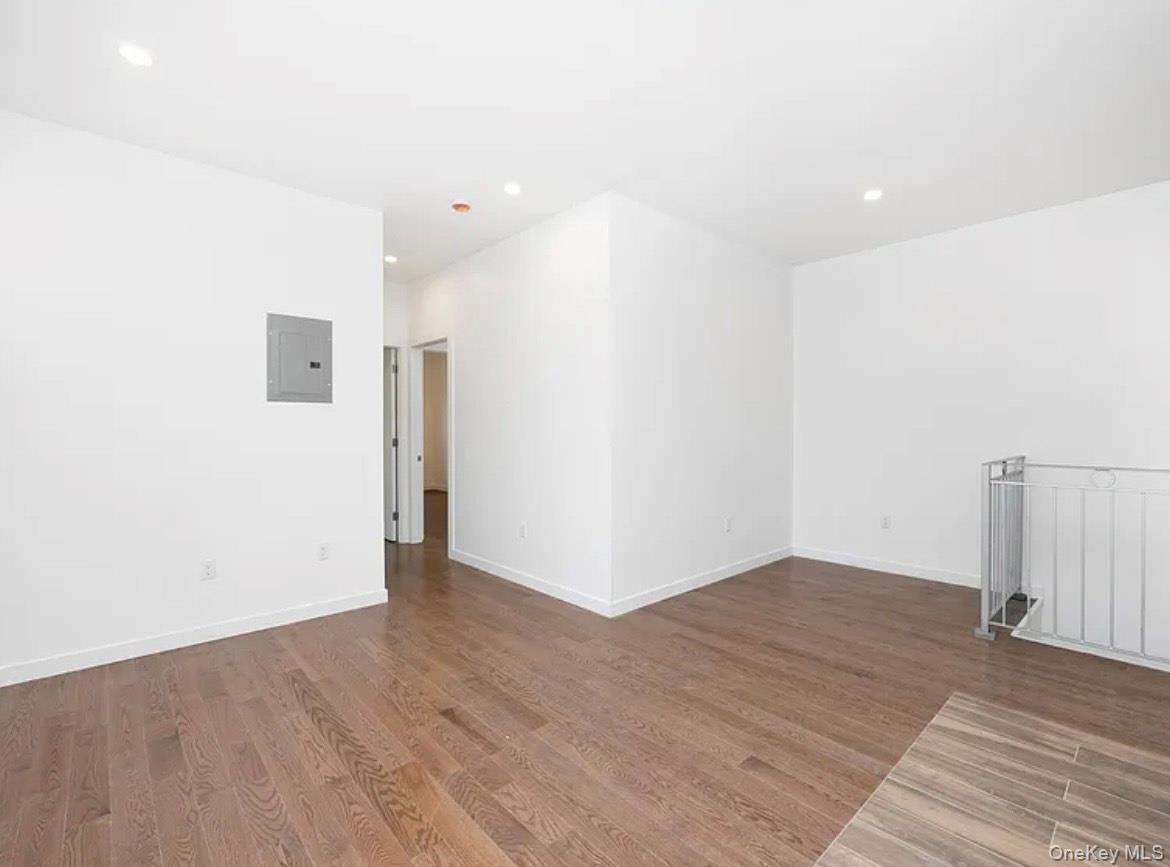 #13 photo, 2506 Hughes, ブロンクス区 Bronx , NY 10458