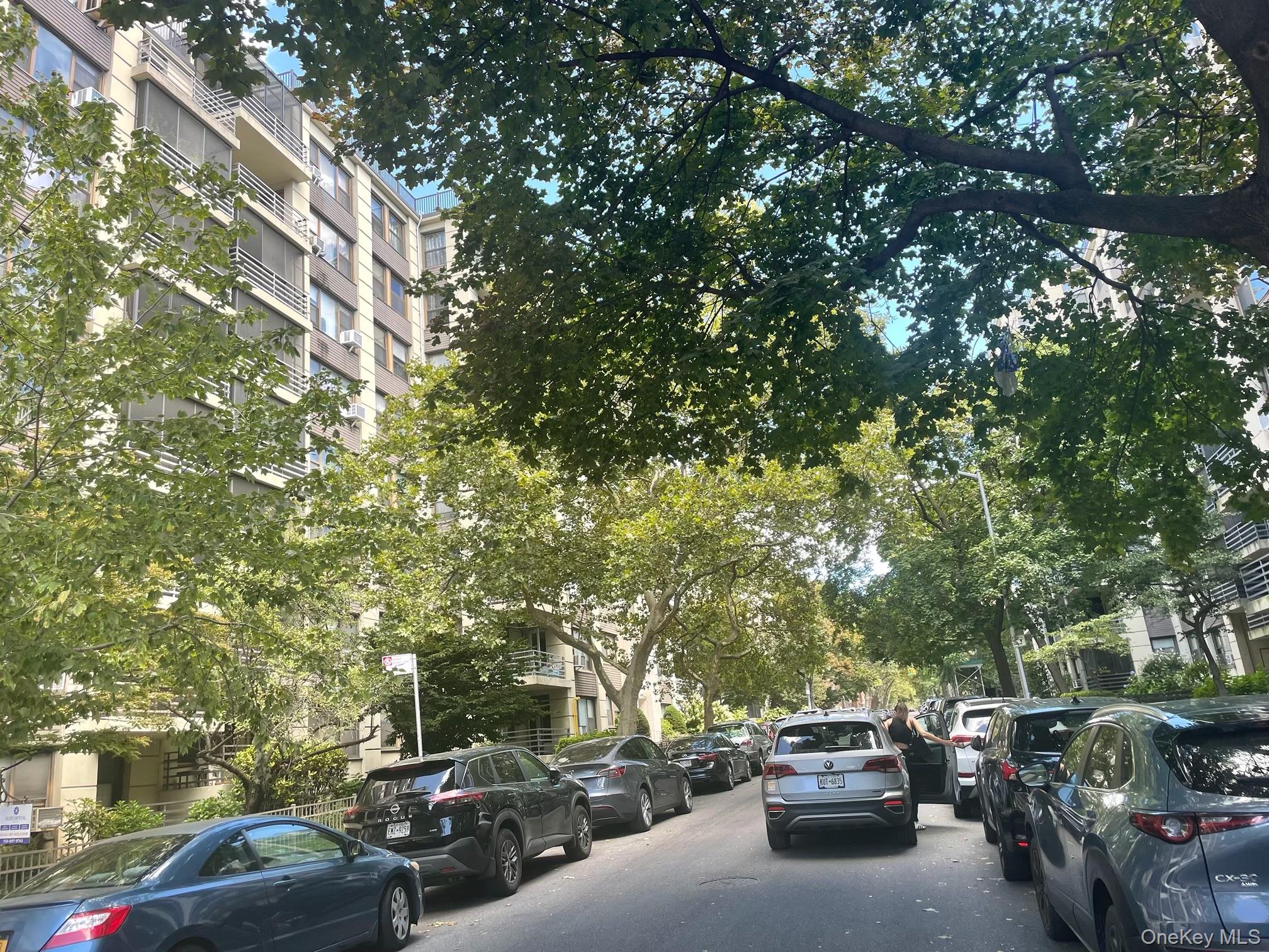 #1 photo, 98-09 64 Road, كوينز Rego Park , NY 11374