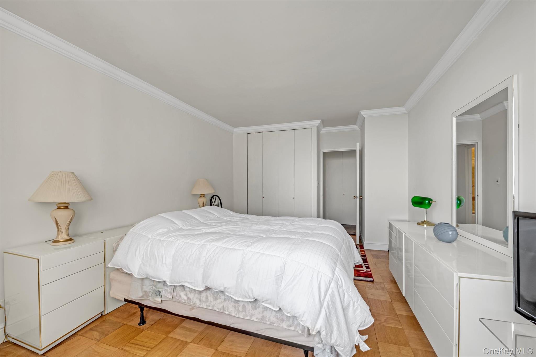 #13 photo, 269-10 Grand Central Parkway, クイーンズ区 Floral Park , NY 11005