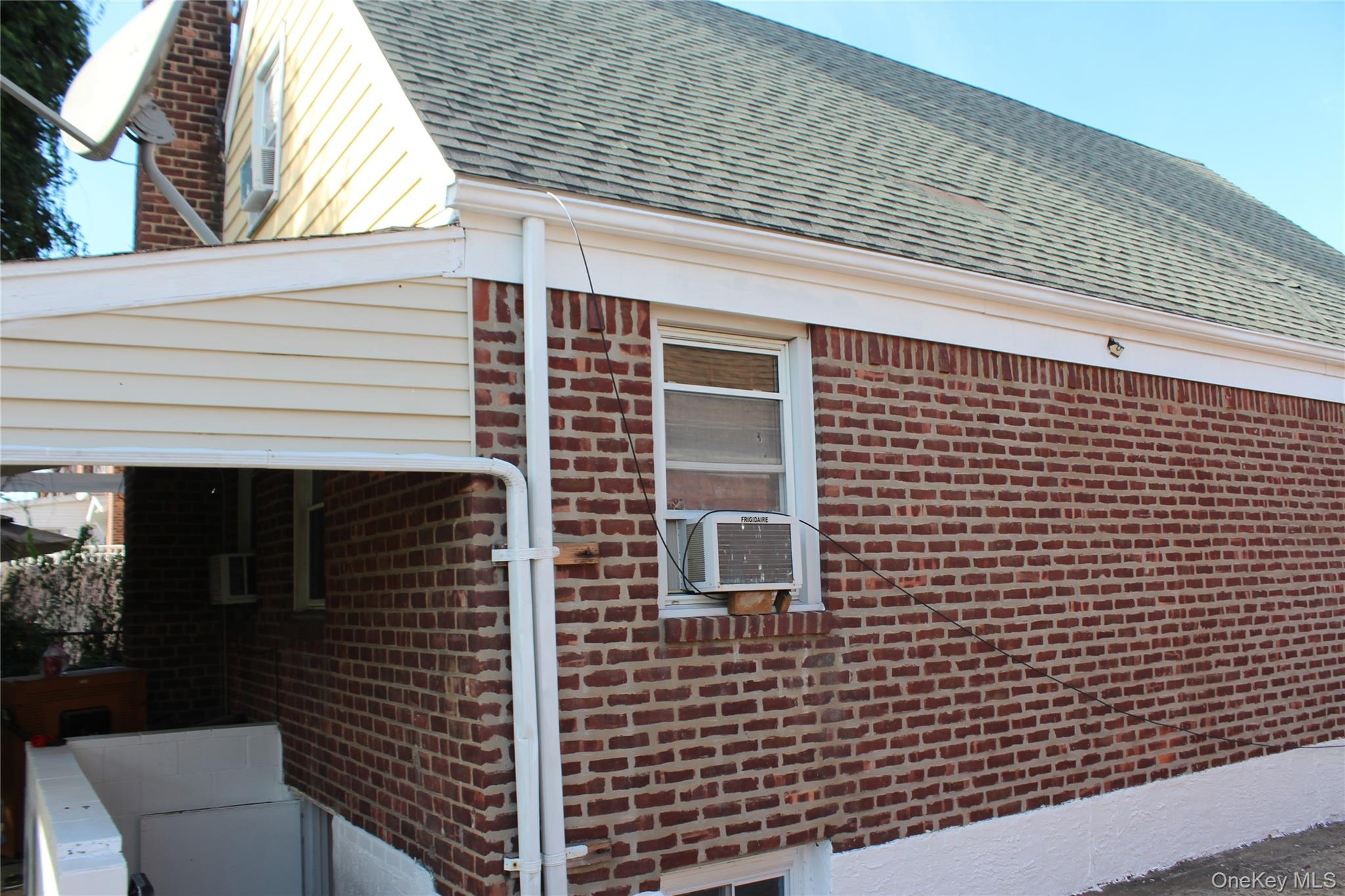 #12 photo, 8968 Springfield Boulevard, Jamaica , NY 11427