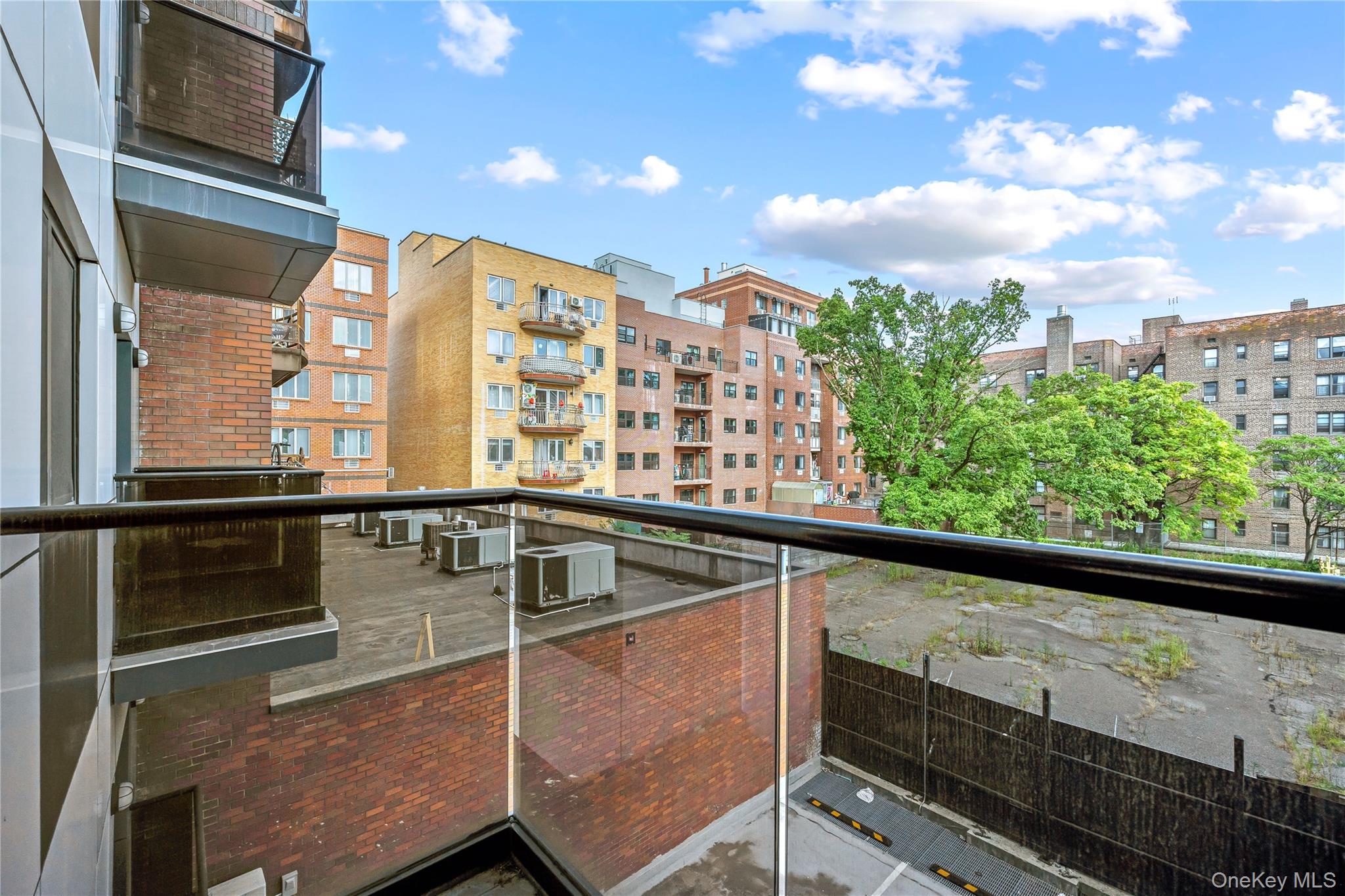 #11 photo, 140-20 Cherry Ave, クイーンズ区 Flushing , NY 11355