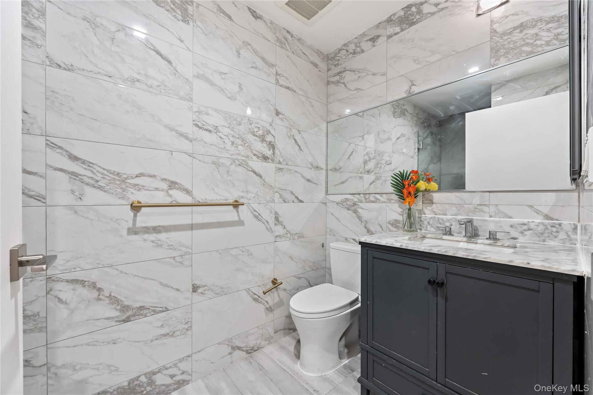 #8 photo, 140-20 Cherry Ave, クイーンズ区 Flushing , NY 11355