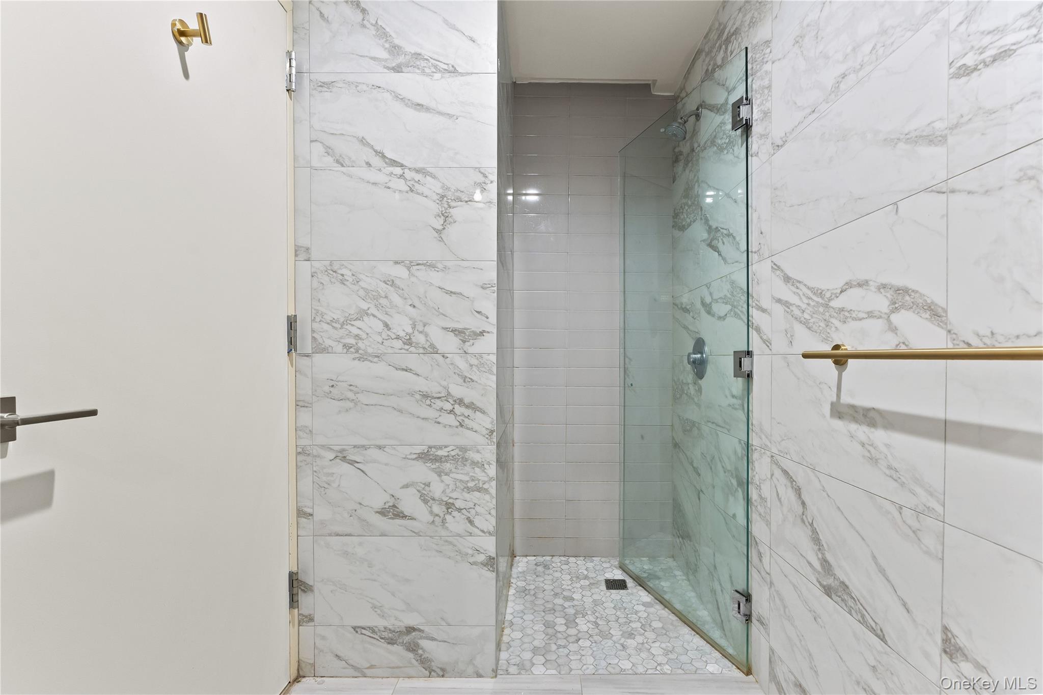 #9 photo, 140-20 Cherry Ave, クイーンズ区 Flushing , NY 11355