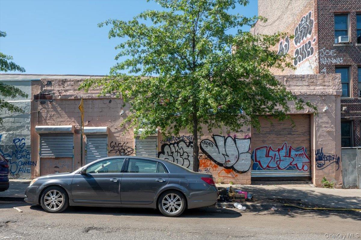 #1 photo, 1979 Hughes Avenue, ブロンクス区 Bronx , NY 10457