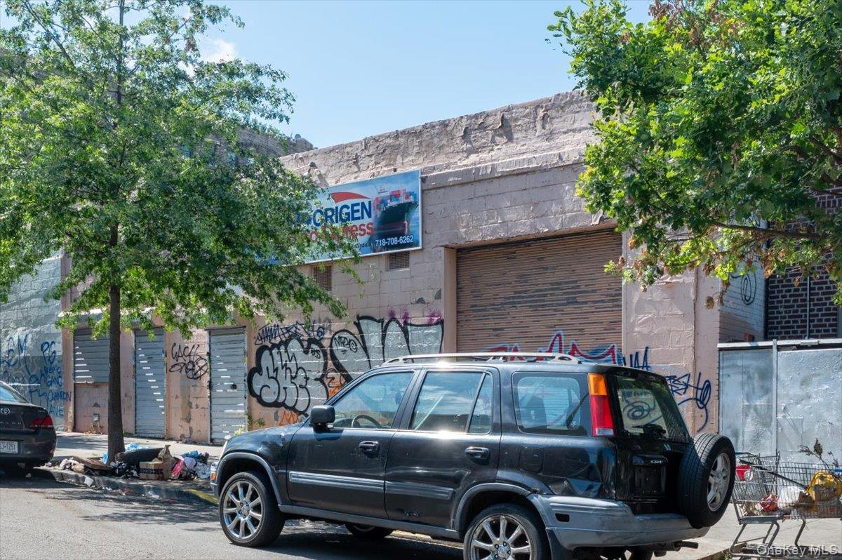 #3 photo, 1979 Hughes Avenue, ブロンクス区 Bronx , NY 10457