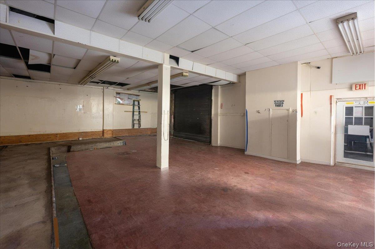 #9 photo, 1979 Hughes Avenue, ブロンクス区 Bronx , NY 10457