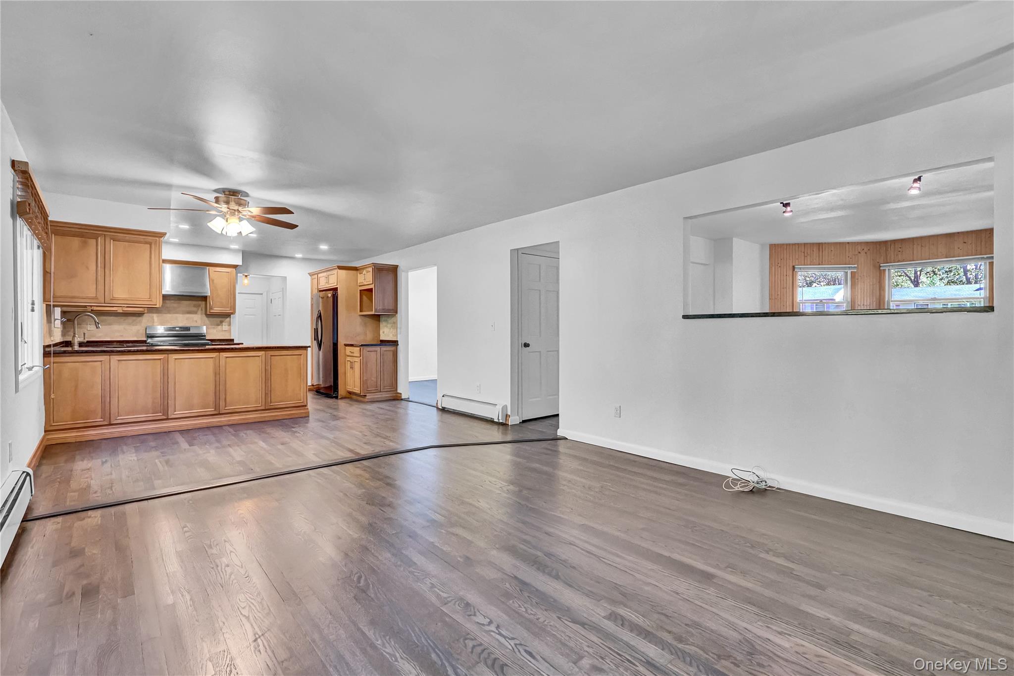 #15 photo, 29 Cedar Street, サフォーク郡 Centereach , NY 11720