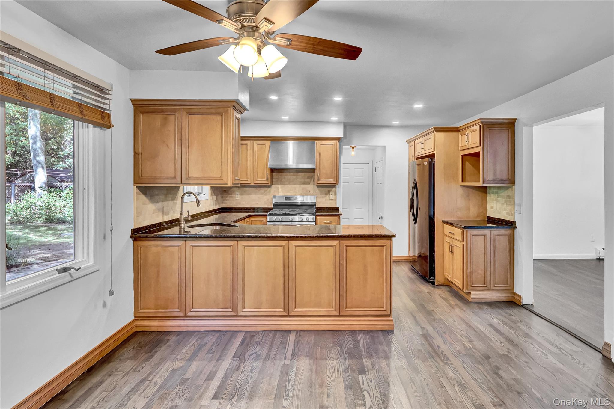 #17 photo, 29 Cedar Street, サフォーク郡 Centereach , NY 11720