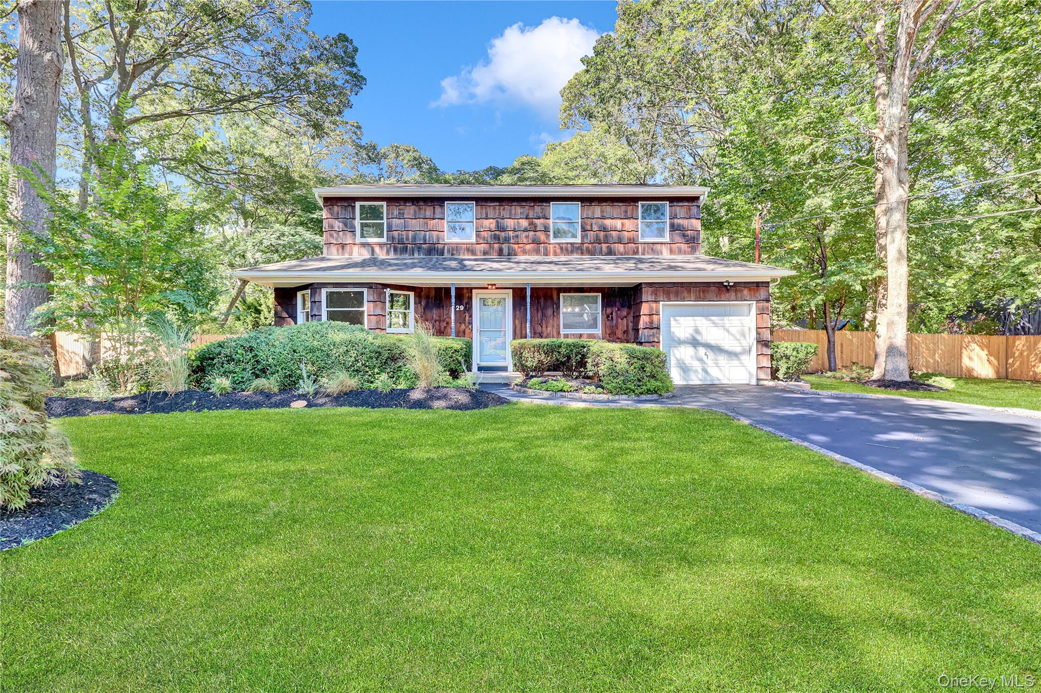 #5 photo, 29 Cedar Street, サフォーク郡 Centereach , NY 11720