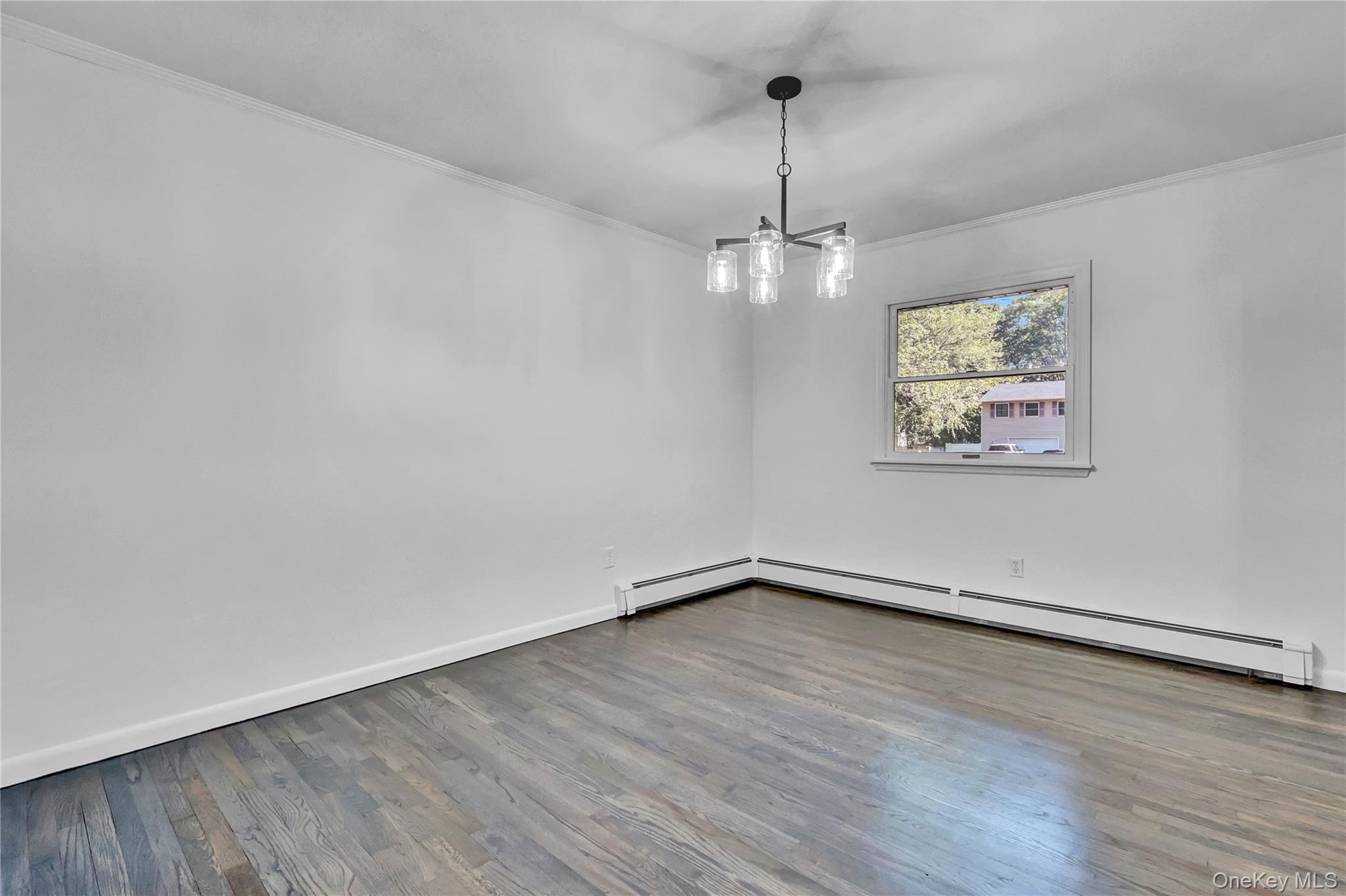 #9 photo, 29 Cedar Street, サフォーク郡 Centereach , NY 11720