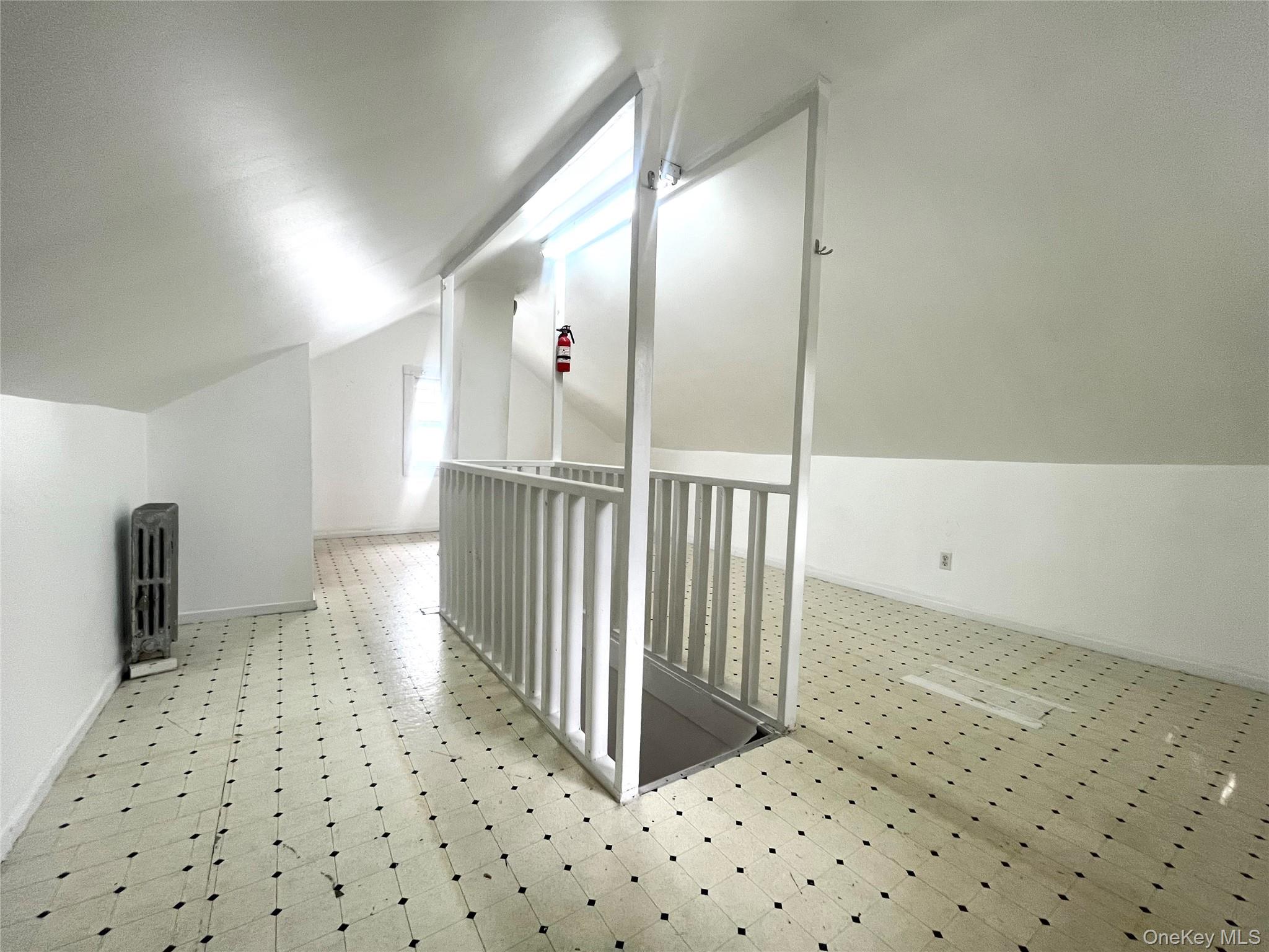 #10 photo, 80-54 160th Street, クイーンズ区 Jamaica , NY 11432