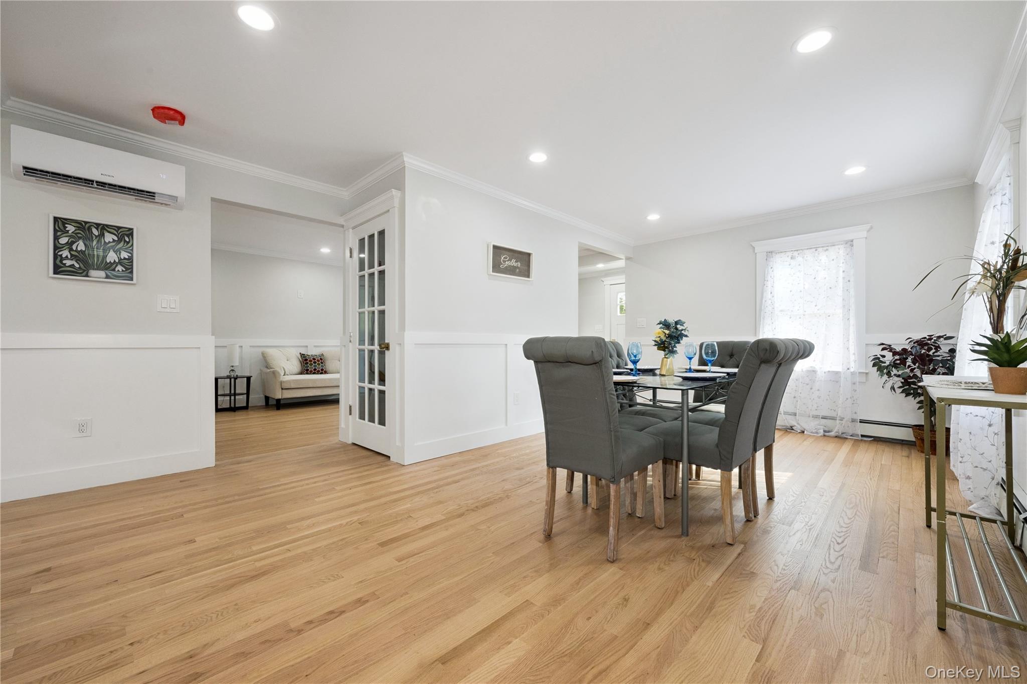 #14 photo, 24 Charles Street, ナッソー郡 Hicksville , NY 11801