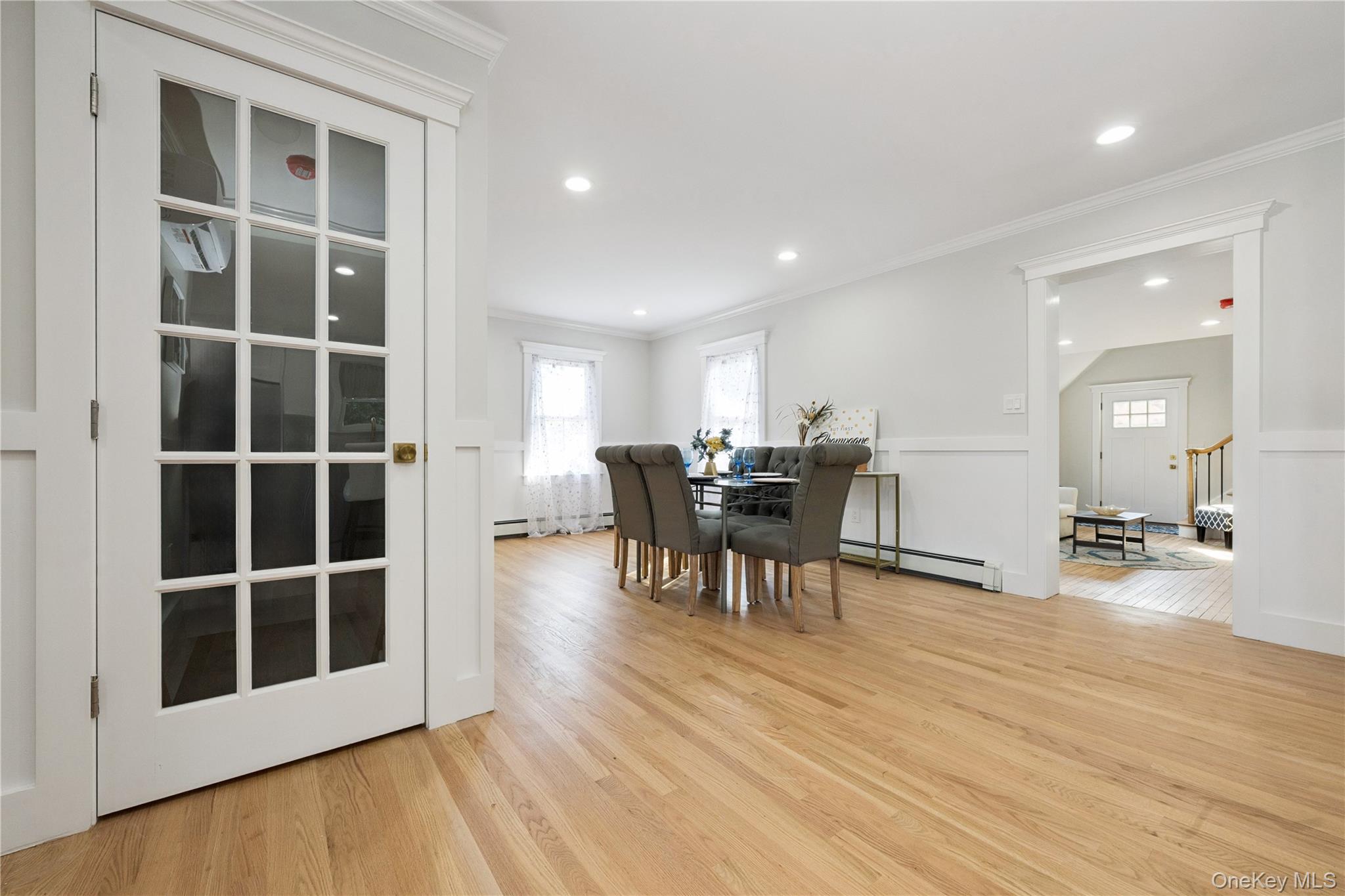 #16 photo, 24 Charles Street, ナッソー郡 Hicksville , NY 11801