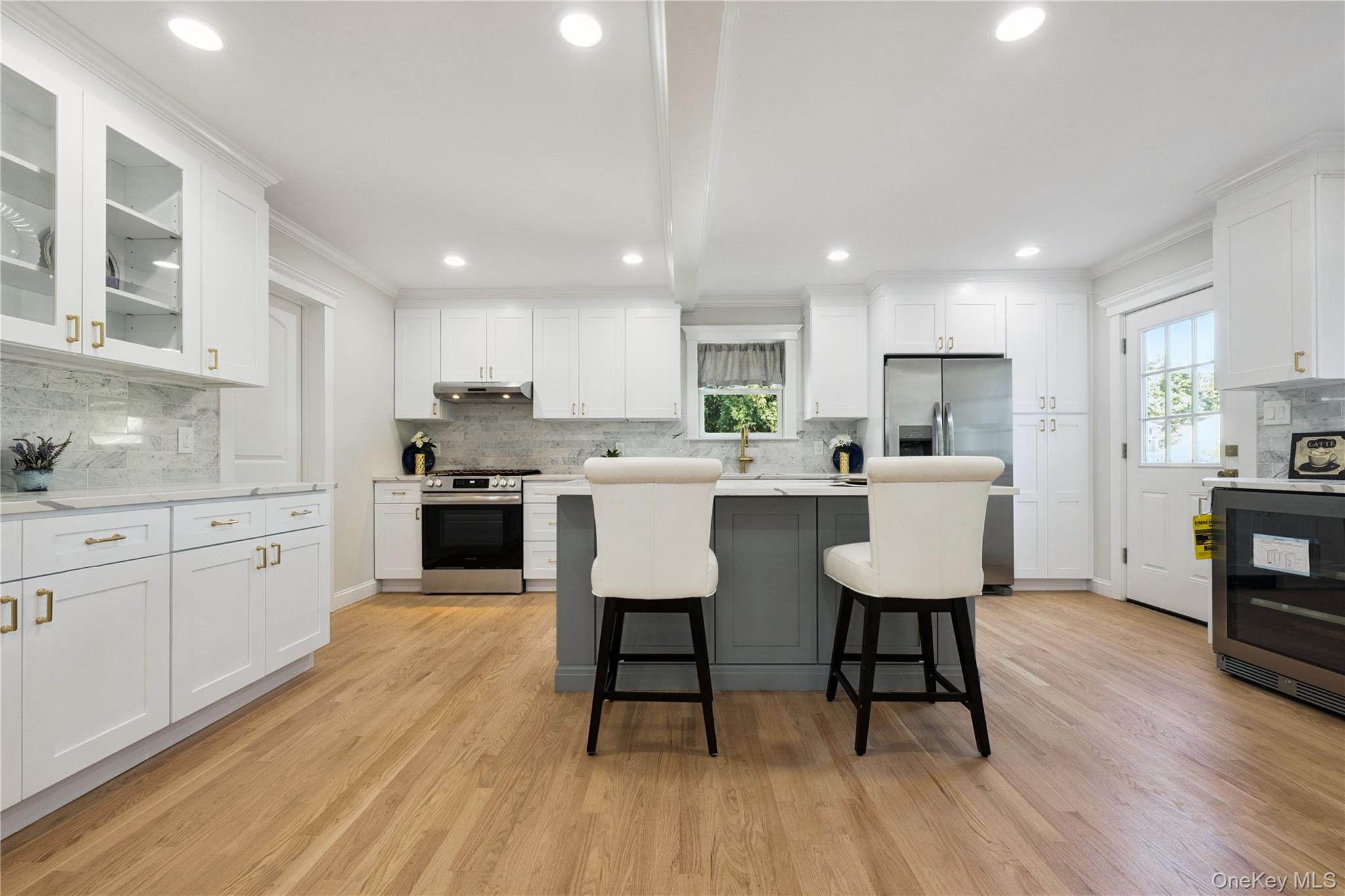 #18 photo, 24 Charles Street, ナッソー郡 Hicksville , NY 11801