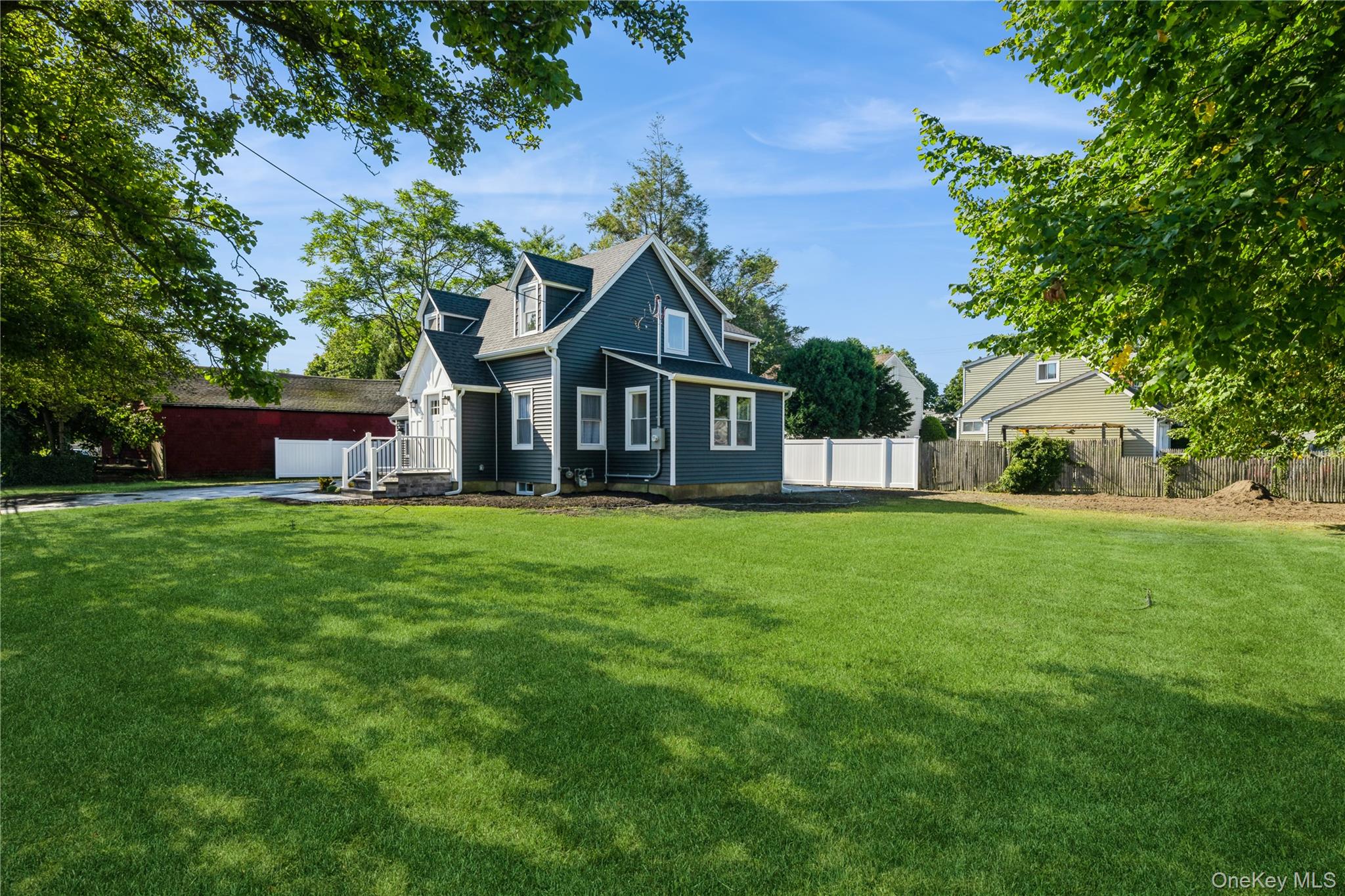 #6 photo, 24 Charles Street, ナッソー郡 Hicksville , NY 11801