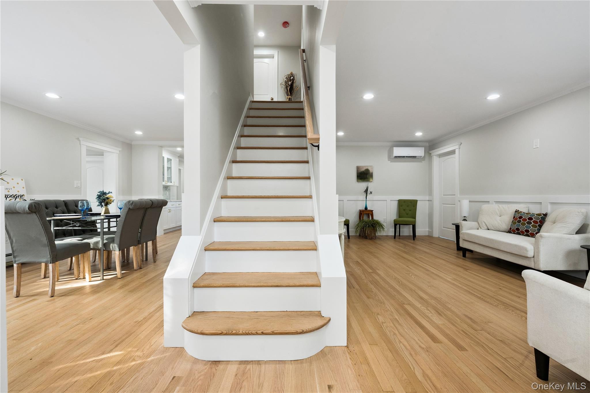 #8 photo, 24 Charles Street, ナッソー郡 Hicksville , NY 11801