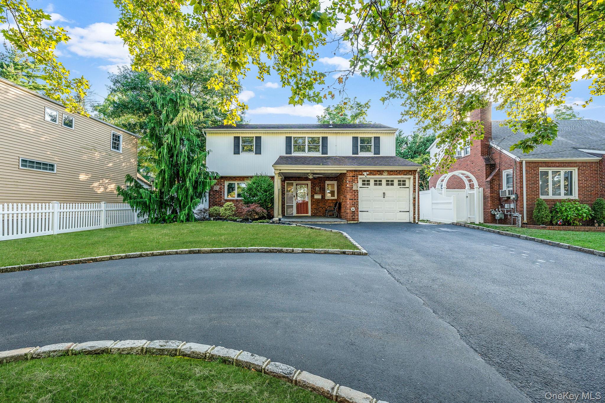 #1 photo, 886 Bellmore Ave, ナッソー郡 Bellmore , NY 11710