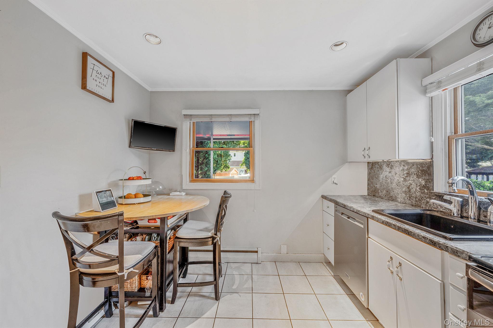 #15 photo, 886 Bellmore Ave, ナッソー郡 Bellmore , NY 11710