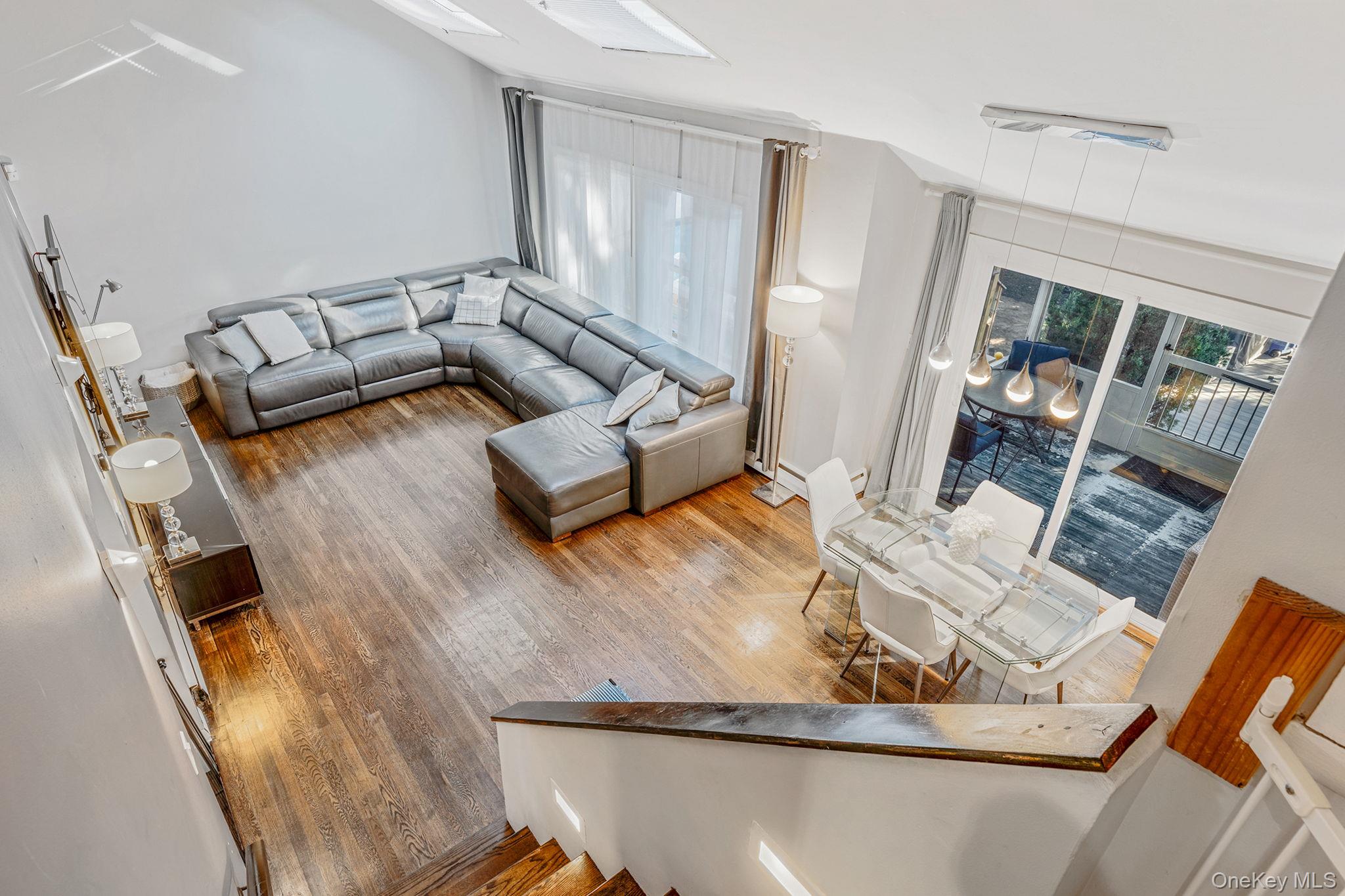 #19 photo, 886 Bellmore Ave, ナッソー郡 Bellmore , NY 11710