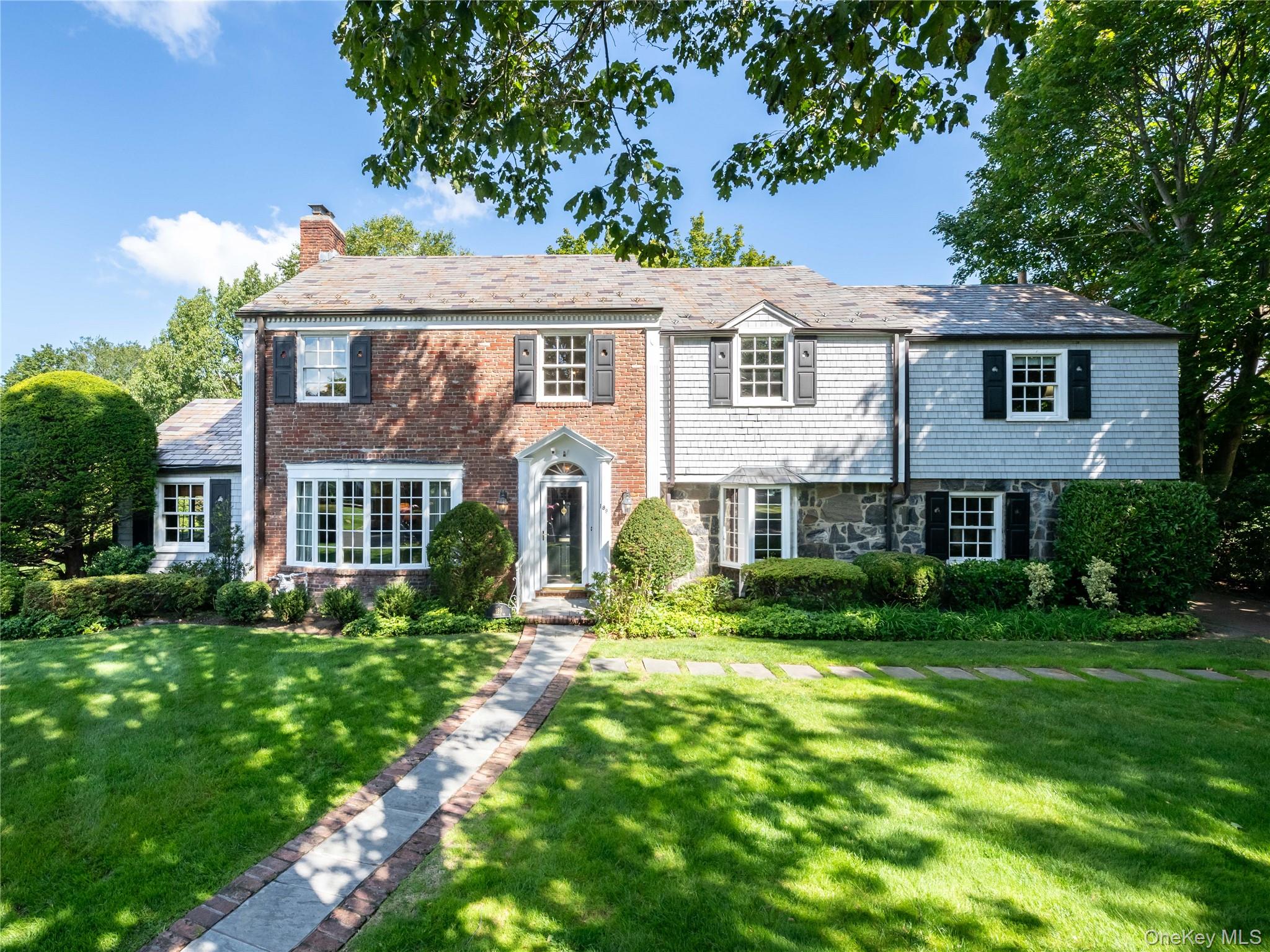 #1 photo, 189 Trumbull Road, Manhasset , NY 11030