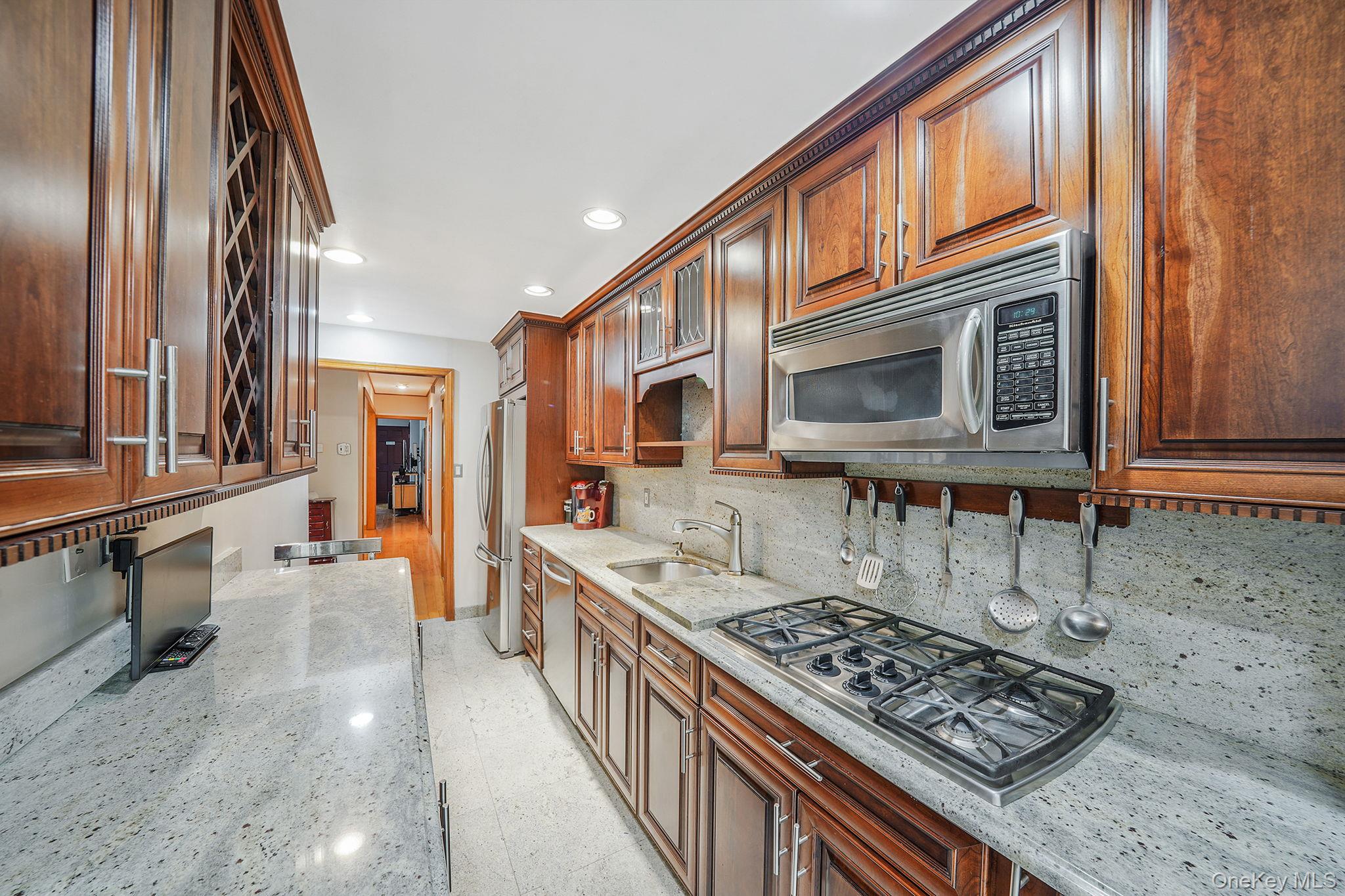 #11 photo, 64-39 83rd Street, Middle Village , NY 11379