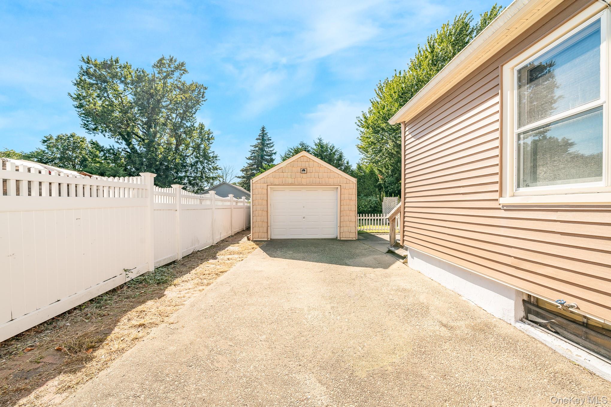 #3 photo, 306 Park Avenue, ナッソー郡 Freeport , NY 11520