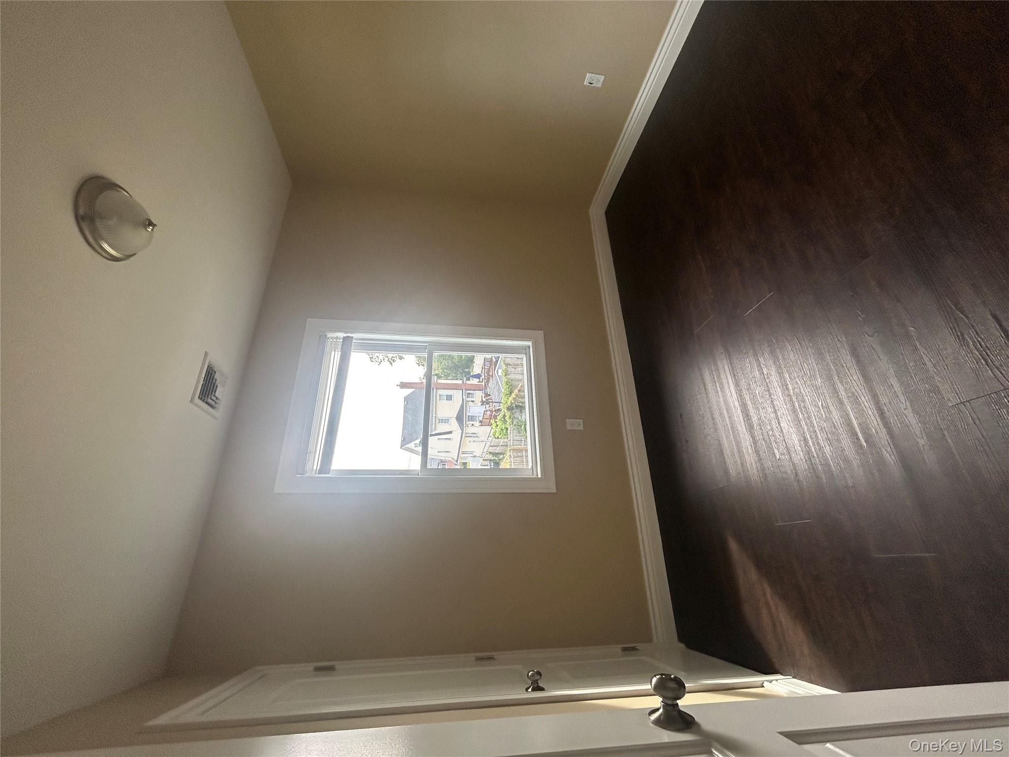 #5 photo, 41 Chapman Place, サフォーク郡 Bay Shore , NY 11706